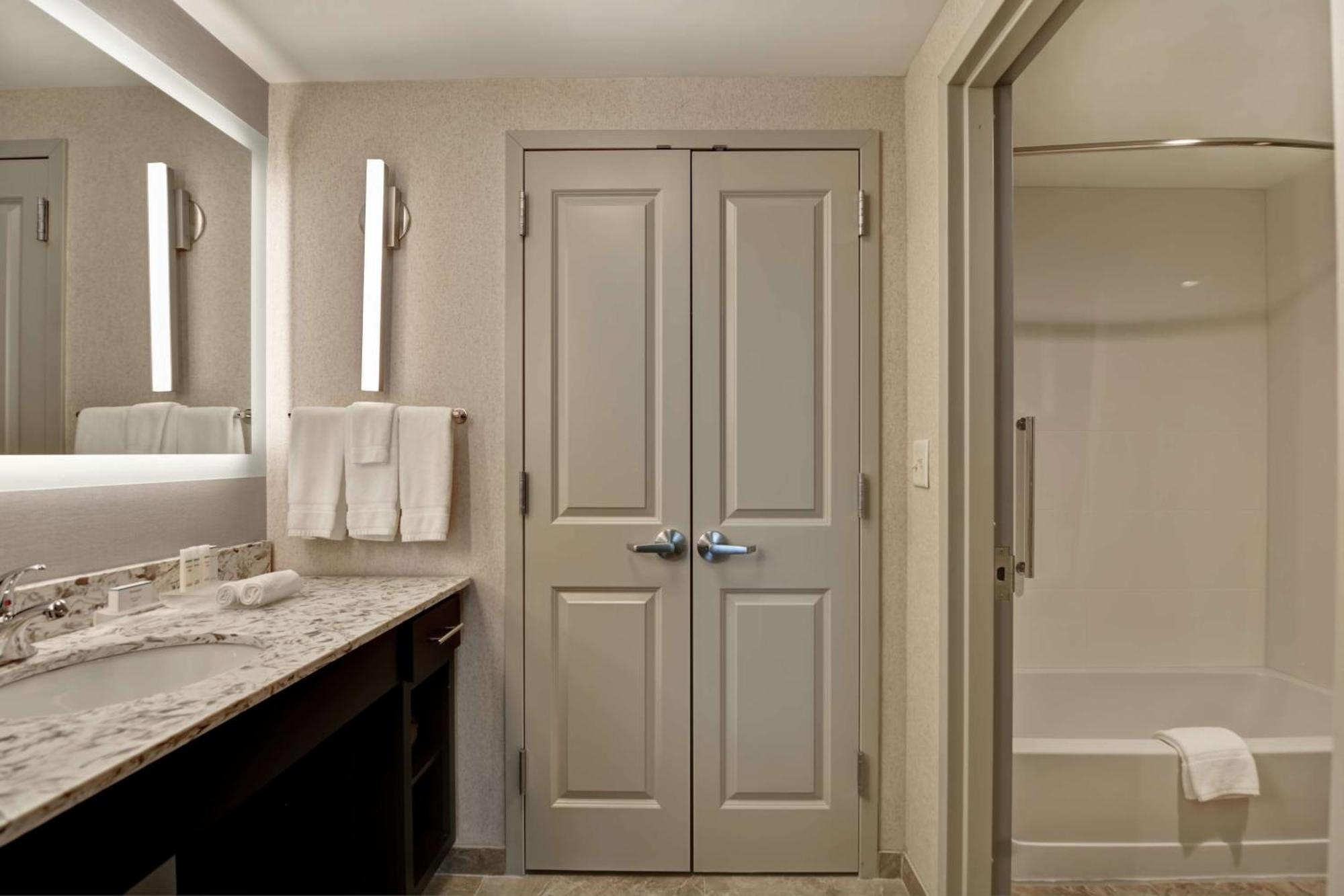 Homewood Suites By Hilton Poughkeepsie Extérieur photo